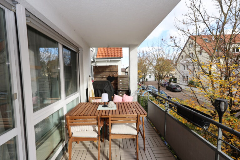 Freiwerdend: Schöne 3-Zimmer-Wohnung mit Balkon und TG-Stellplatz