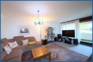 Großzügige 3,5-Zimmer-Wohnung mit Loggia