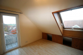 VERKAUFT: 4-Zimmer-Wohnung im Maisonette-Stil mit Dachterrasse, Balkon und Tiefgaragenbox - Kinderzimmer