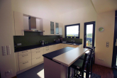 RESERVIERT: Moderne 3-Zimmer-Wohnung mit Balkon und einem Tiefgaragenstellplatz - Einbauküche