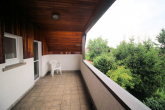 Gepflegtes Einfamilienhaus mit Garage und großem Garten in guter Wohnlage - Balkon